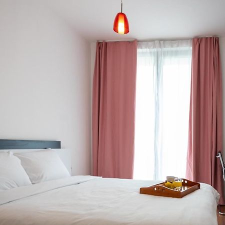 Sunny 1Bdr Apartment Near Center Sofia Eksteriør billede