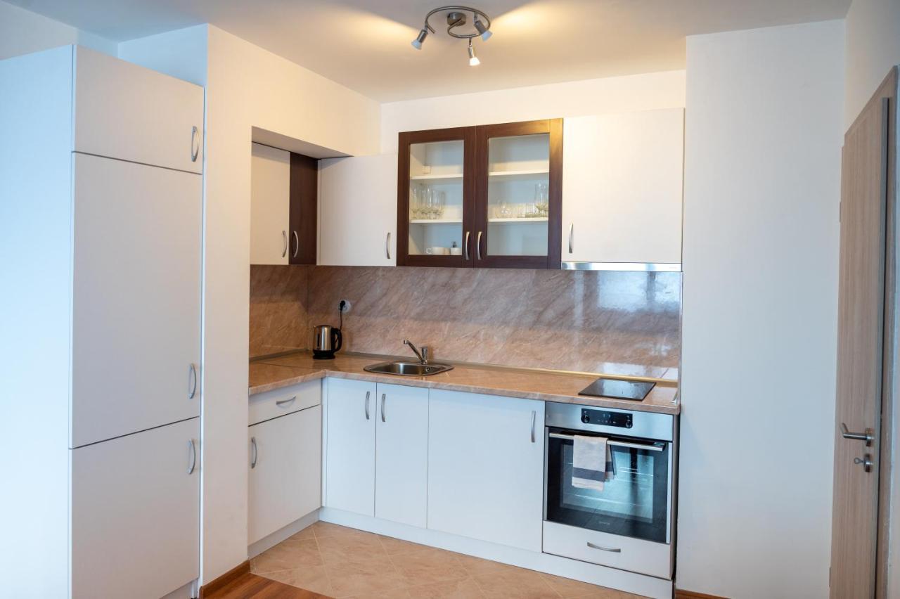 Sunny 1Bdr Apartment Near Center Sofia Eksteriør billede