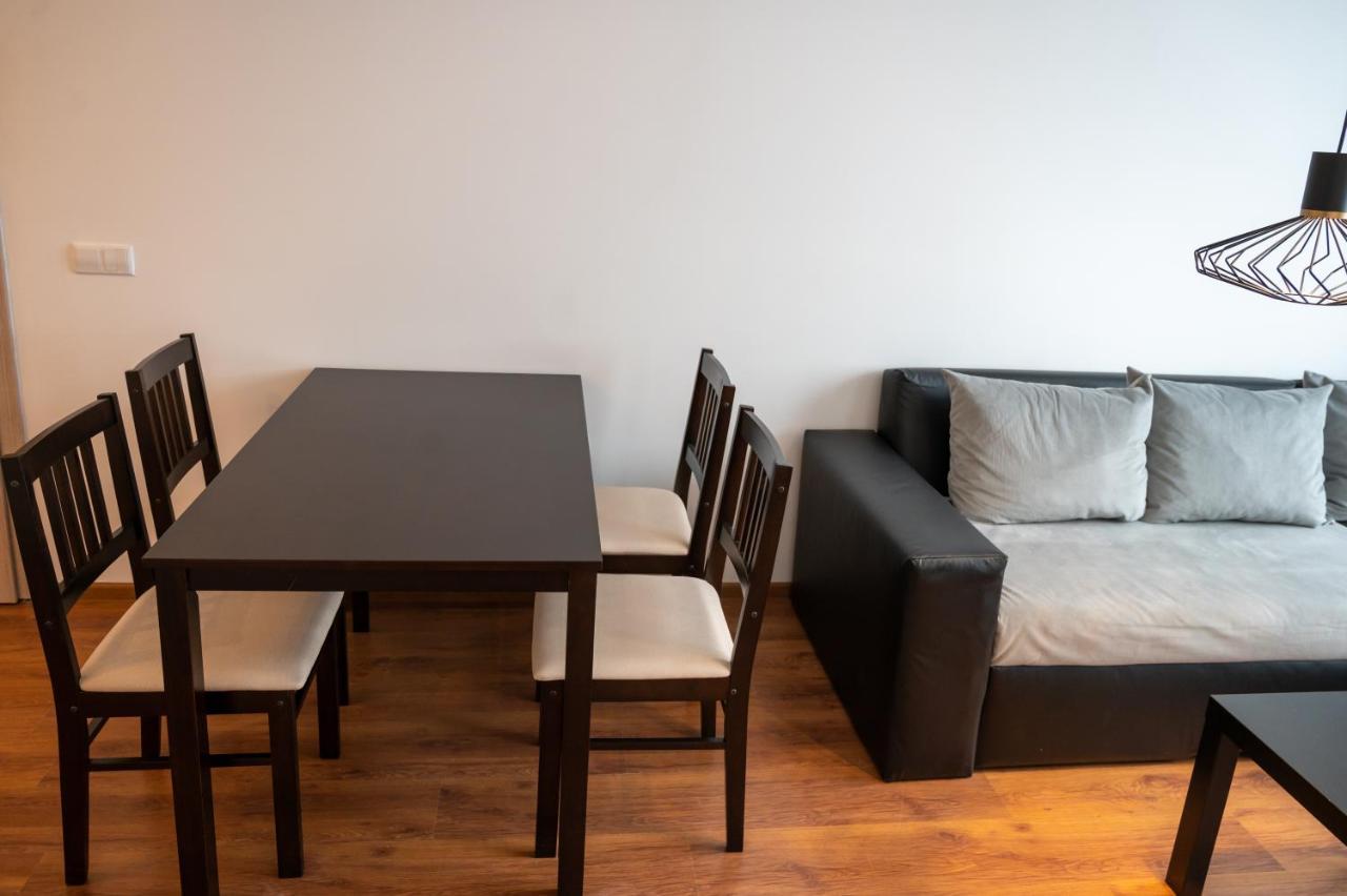 Sunny 1Bdr Apartment Near Center Sofia Eksteriør billede