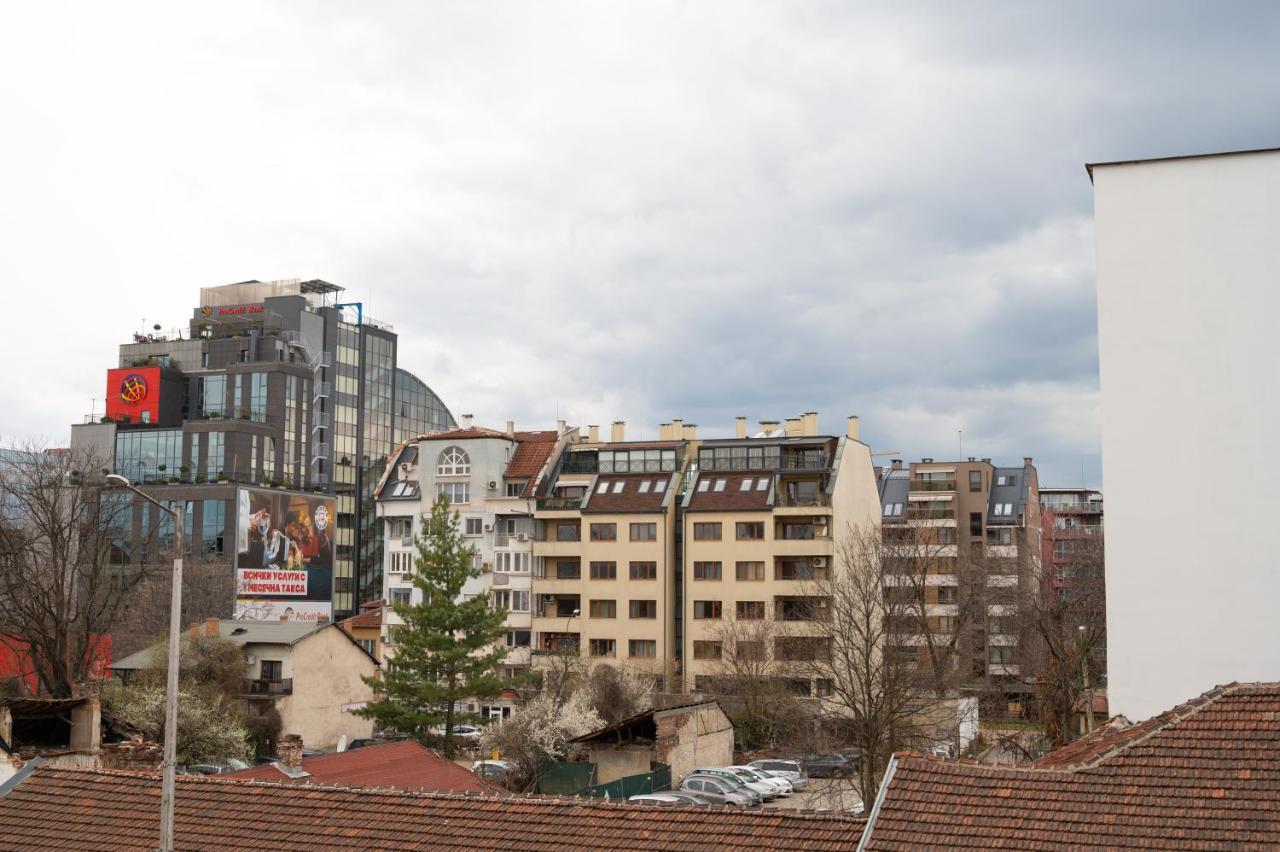 Sunny 1Bdr Apartment Near Center Sofia Eksteriør billede